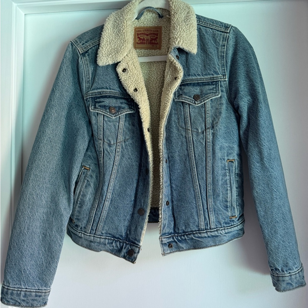 Levi’s denim jacket Sherpa collar